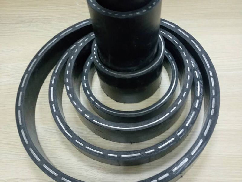 煤礦專用孔網(wǎng)鋼帶聚乙烯雙抗復合管